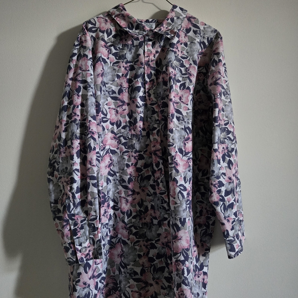 Floral Button up - Picture 2 of 4